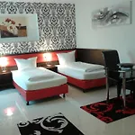 Cityhotel Garni מלון 3*
