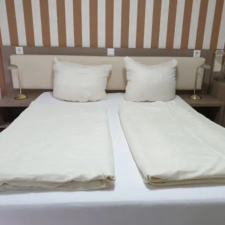 Отель Cityhotel Garni