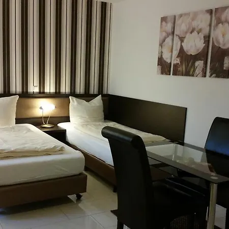 ホテル Cityhotel Garni 3*