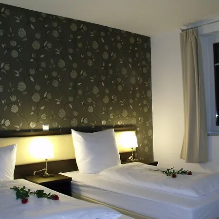 Cityhotel Garni Άχλεν