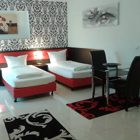 Отель Cityhotel Garni 3*