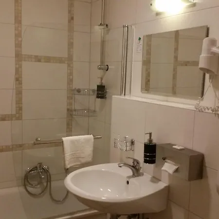 Cityhotel Garni 3* أهلن