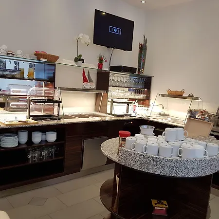 Cityhotel Garni Отель Ален