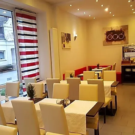 Cityhotel Garni فندق