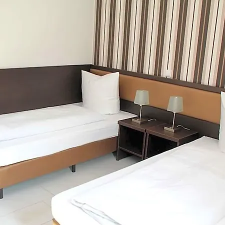 Отель Cityhotel Garni