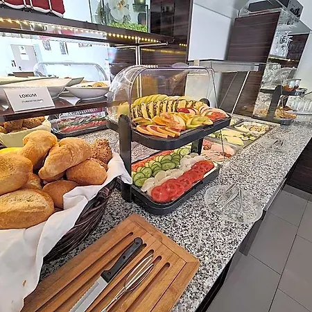Cityhotel Garni Ален