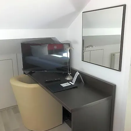 فندق Cityhotel Garni 3*