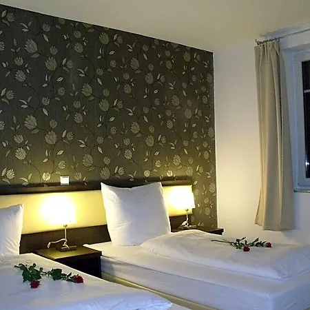 Отель Cityhotel Garni Ален
