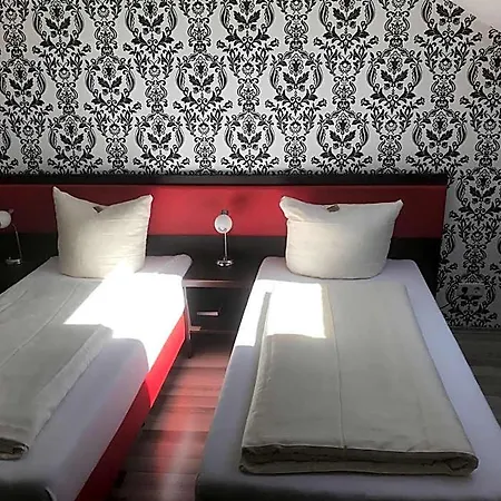 Отель Cityhotel Garni Ален