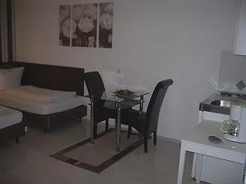 Cityhotel Garni Отель Ален