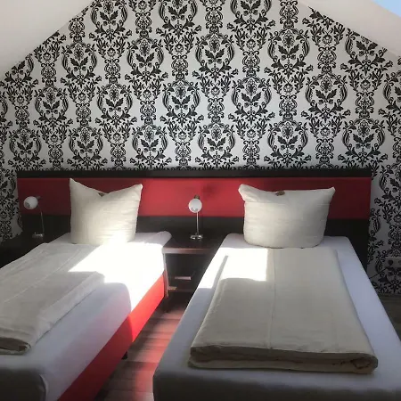 Отель Cityhotel Garni 3*